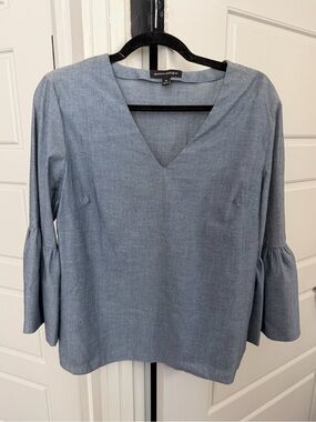 Banana Republic Blue Chambray V-neck 3/4 Bell Sleeve Blouse